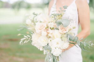 bridal bouquet, wedding bouquet, wedding flowers, bridal flowers, wedding day look, bouquet inspiration
