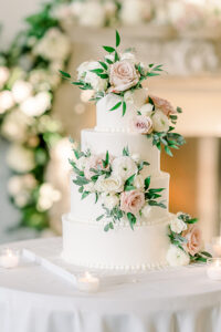 wedding cake, floral wedding cake, wedding cake with flowers, romantic wedding cake design