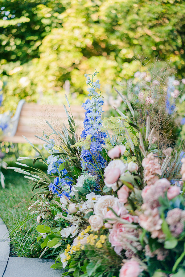pastel wedding flowers with a touch of something blue, Rosa Spina Florals