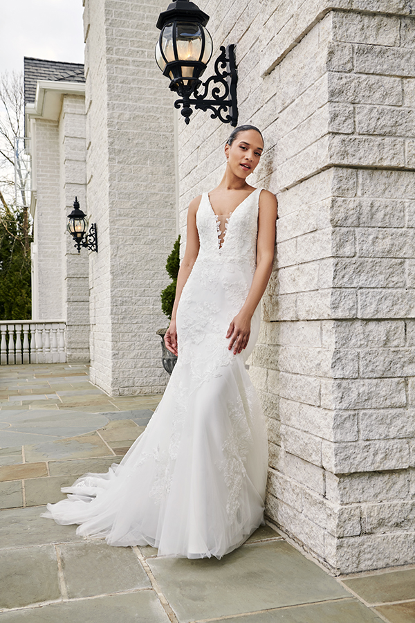CWeddingsMag.com, Kelly Faetanini Spring 2024 wedding gown collection, bridal fashions, wedding gown inspirations, Emma gown